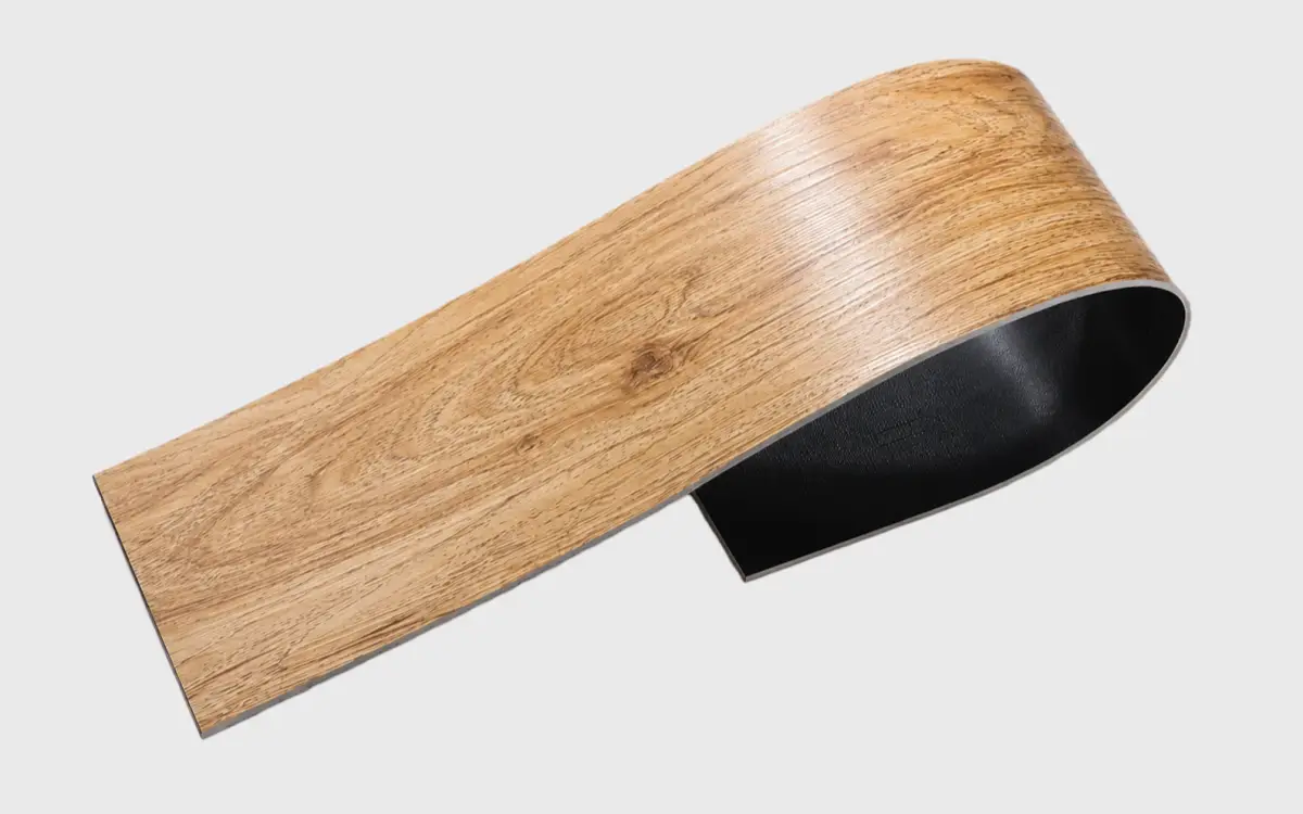 Flexible LVT flooring plank with wood look surface